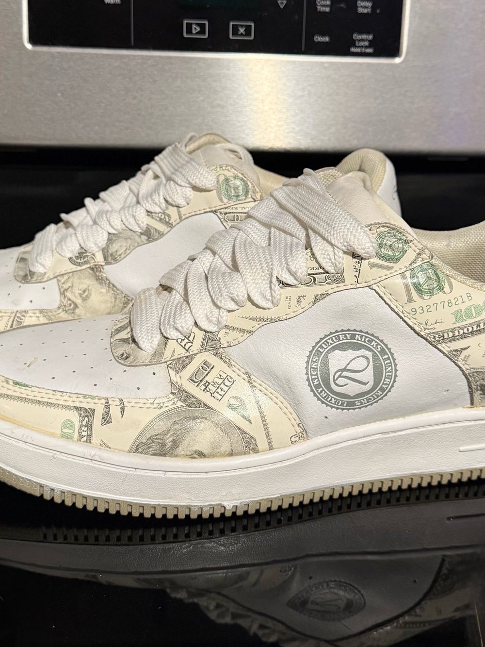Luxury kicks men’s shoes